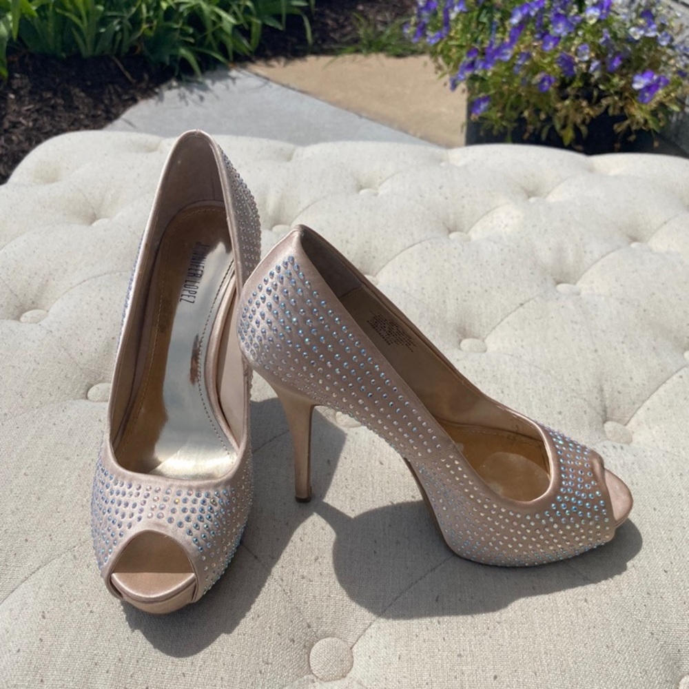 Jennifer Lopez high heels